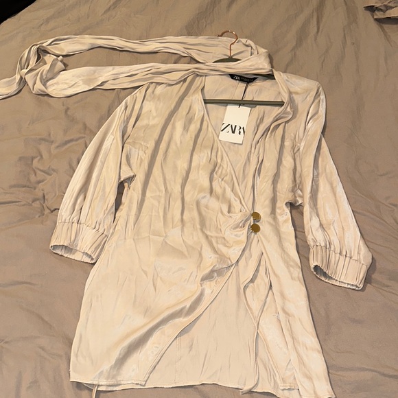 ZARA satin silk cream top blouse sweater NEW Bloggers favorites - Picture 1 of 8